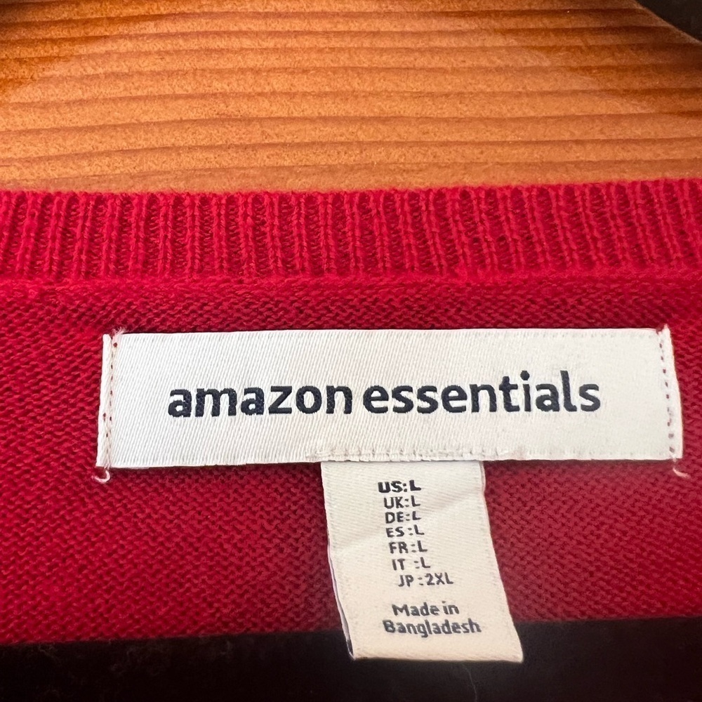 Brand New Women's Red Sweater - Picture 3 of 5